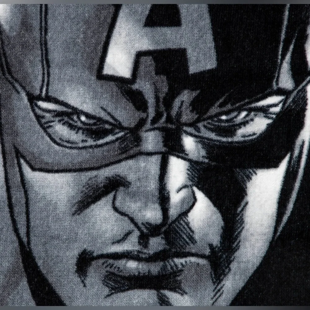Marvel Avengers Beach Towel black & white